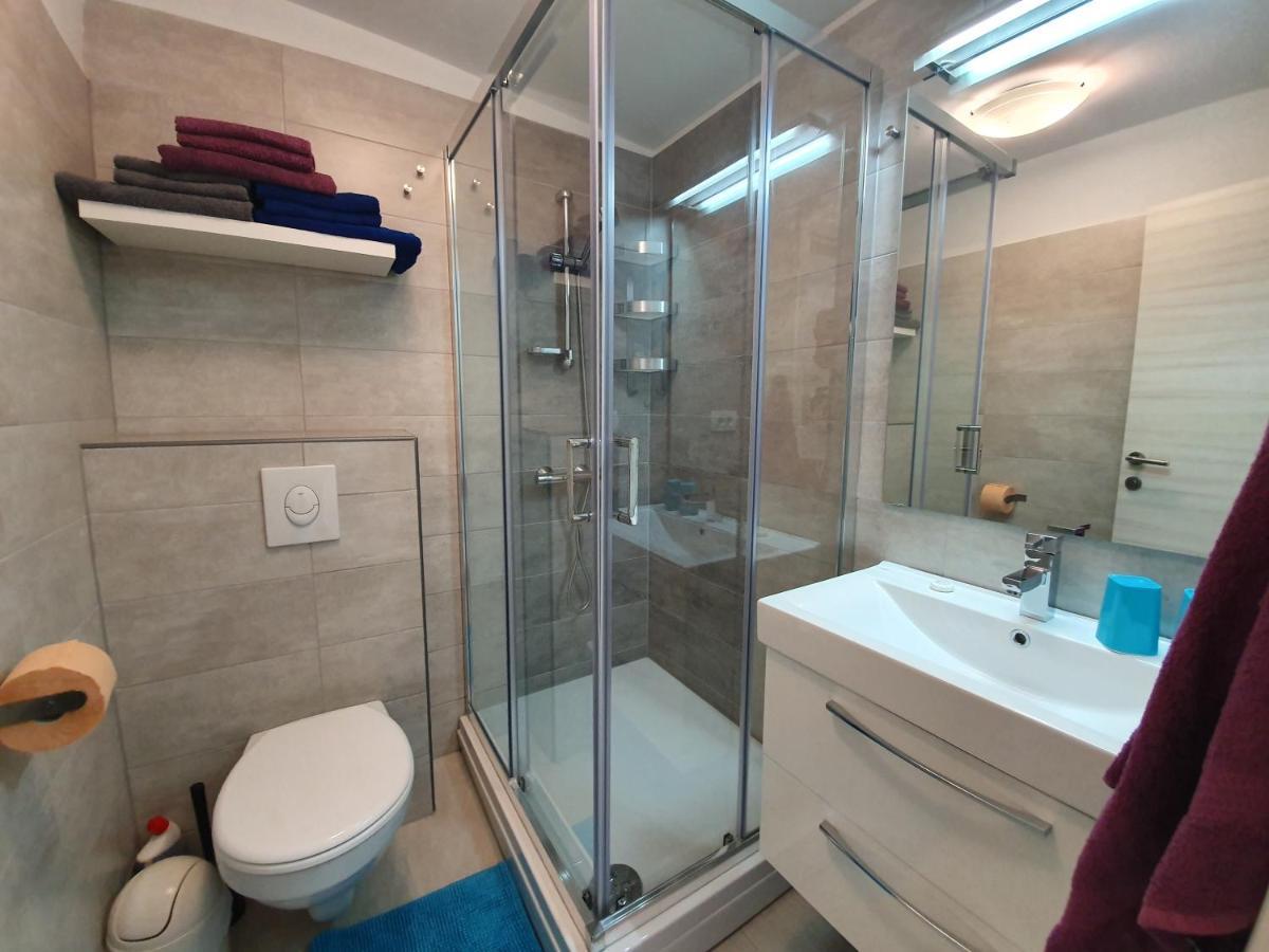 Comfortable Family Apt Iris 20M From Beach In Mandre Exterior foto