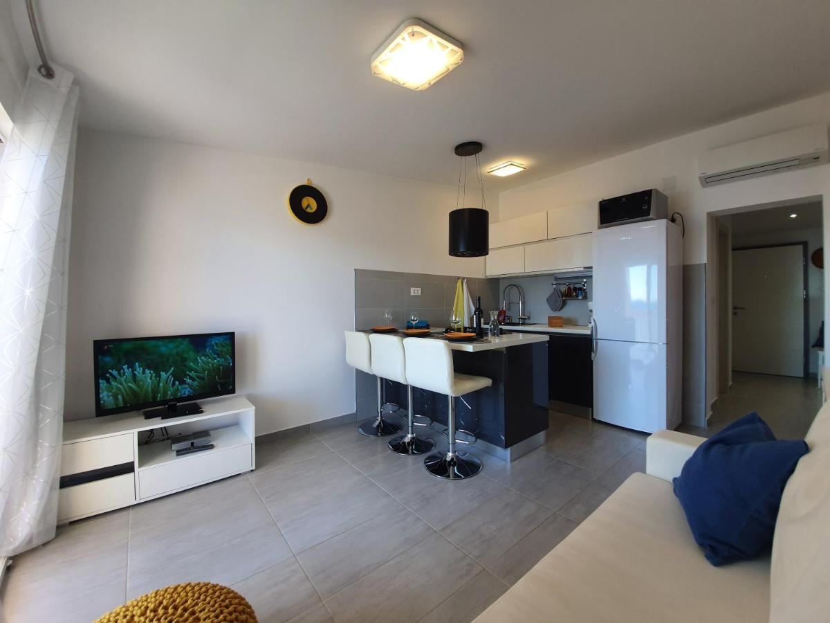 Comfortable Family Apt Iris 20M From Beach In Mandre Exterior foto