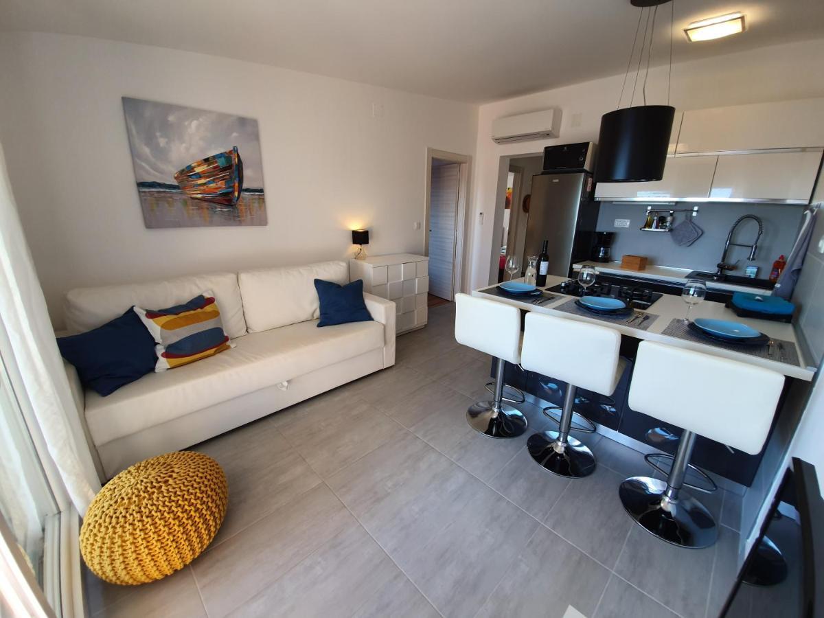 Comfortable Family Apt Iris 20M From Beach In Mandre Exterior foto