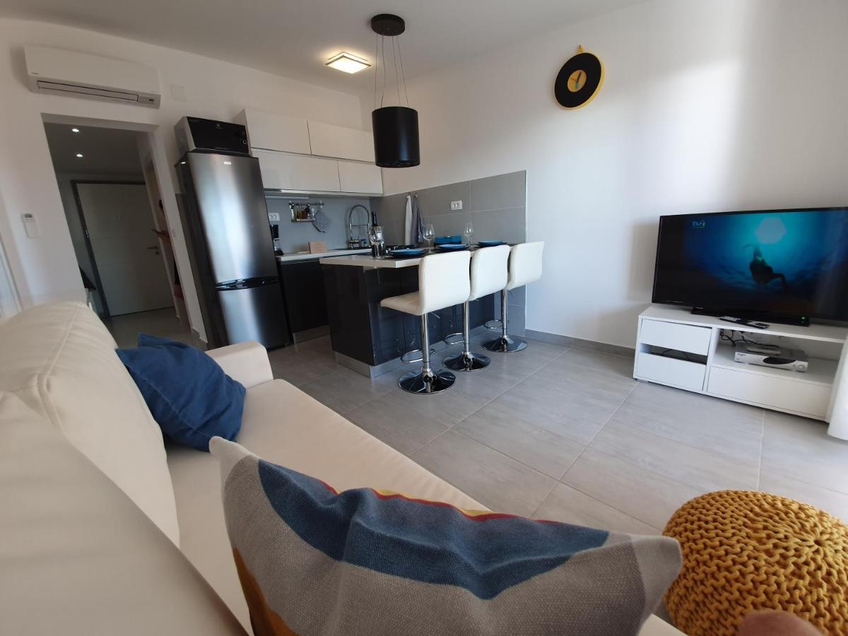 Comfortable Family Apt Iris 20M From Beach In Mandre Exterior foto