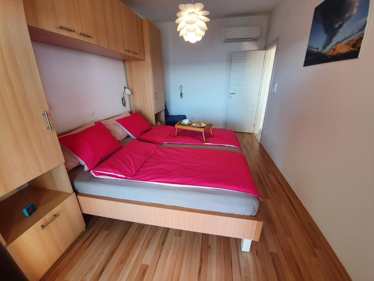 Comfortable Family Apt Iris 20M From Beach In Mandre Exterior foto